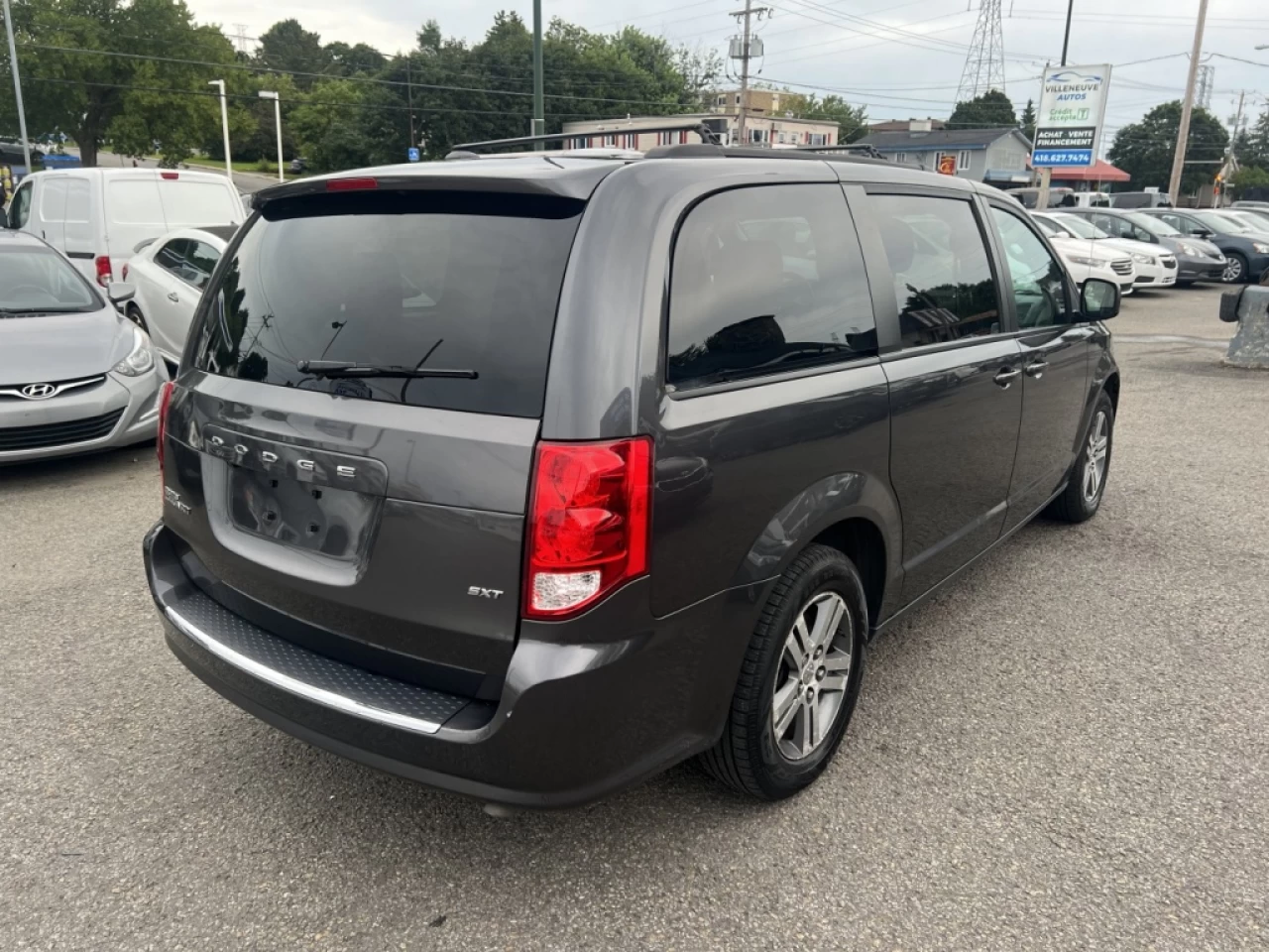 2019 Dodge Grand Caravan SXT Main Image