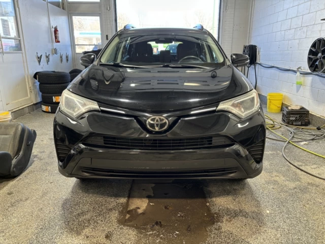 Toyota RAV4 LE 2017