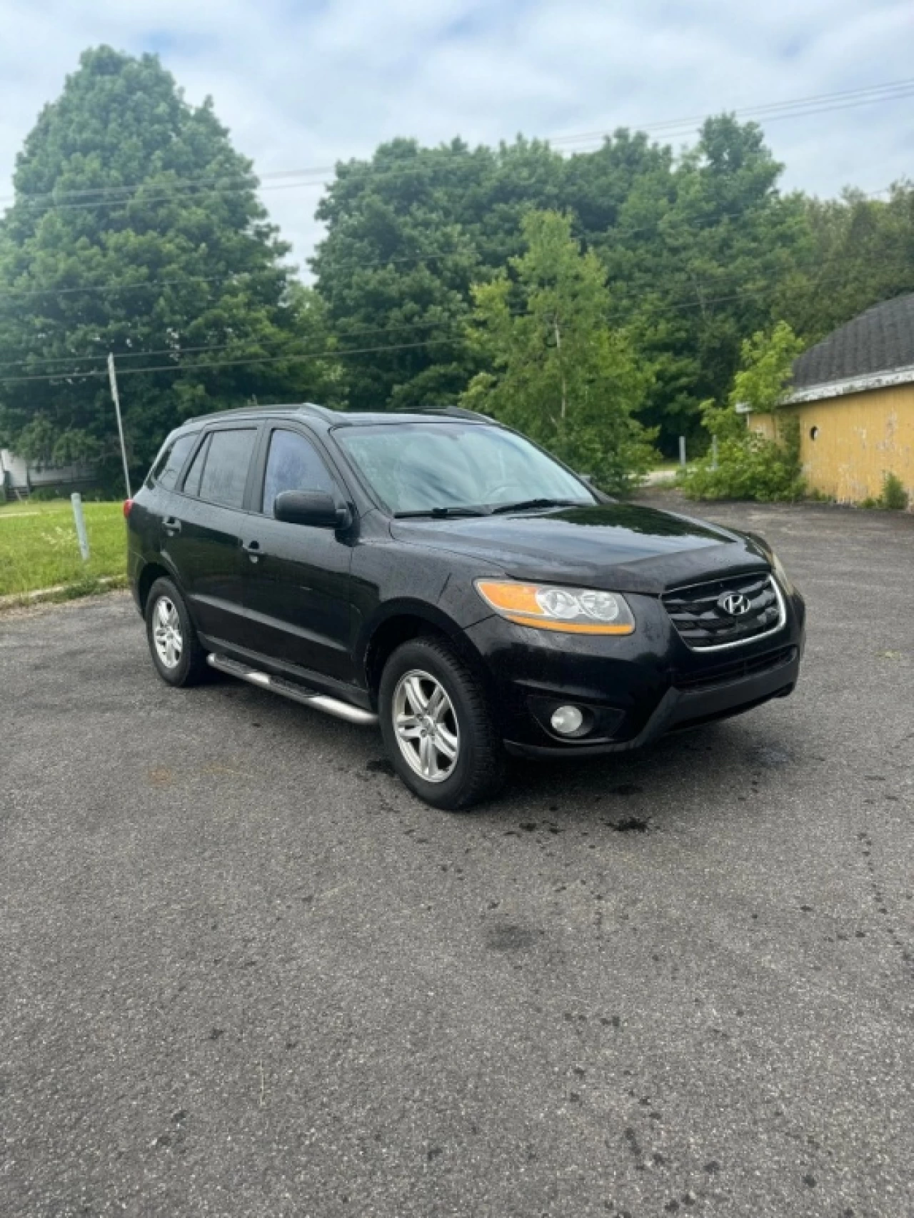 2010 Hyundai Santa Fe GL Main Image