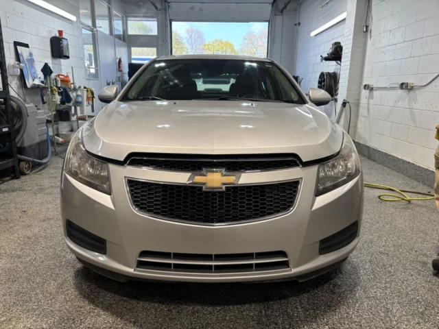 Chevrolet Cruze LT turbo avec 1SA 2012