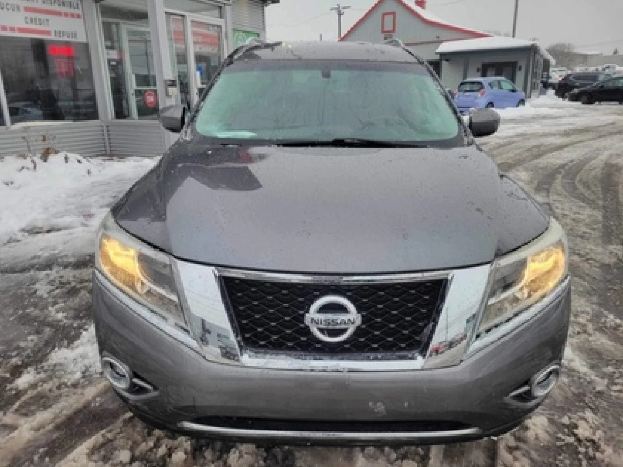 2015 Nissan Pathfinder SV AWD Main Image