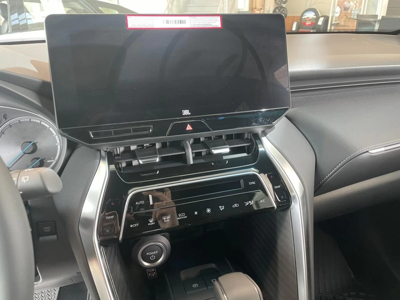 2024 Toyota Venza Hybrid XLE AWD Main Image