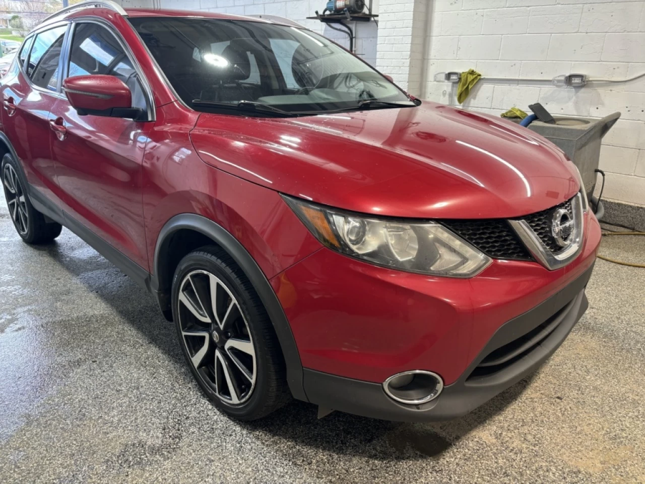 2017 Nissan Qashqai SL Main Image