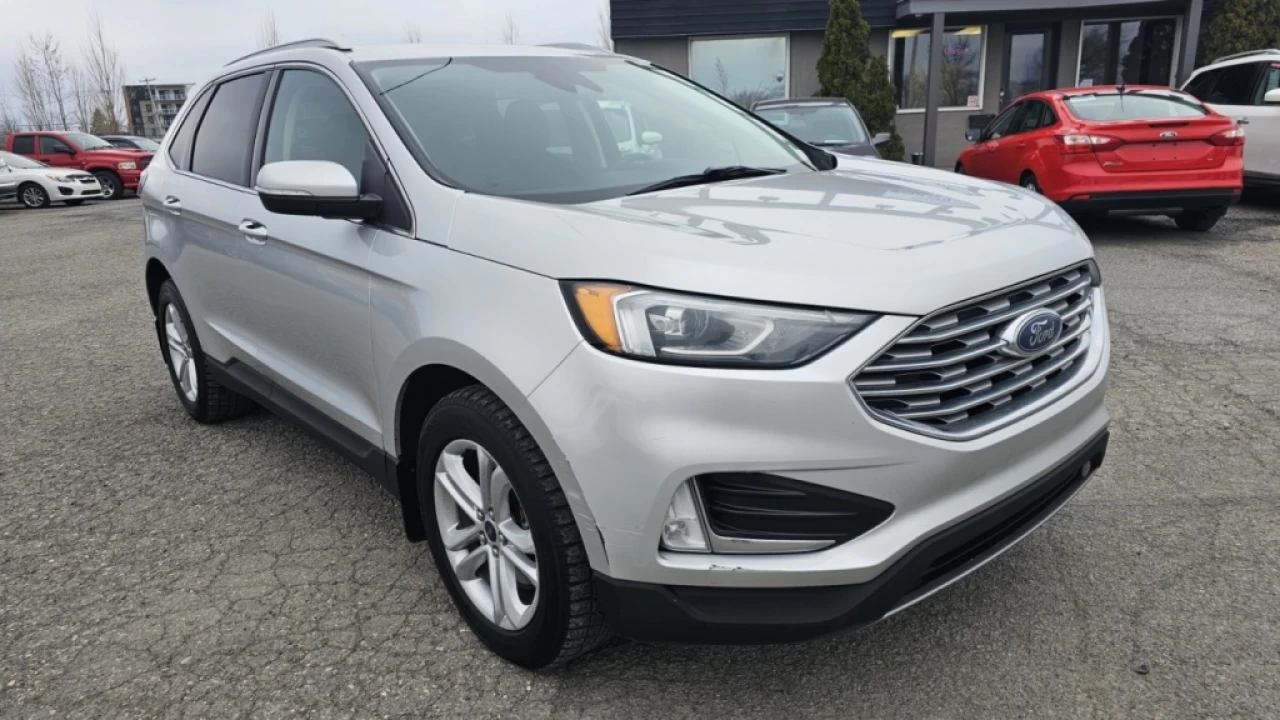 2019 Ford Edge SEL Image principale