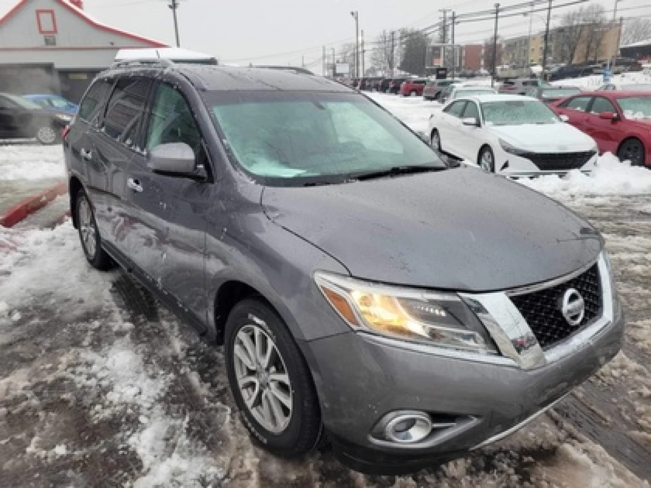 2015 Nissan Pathfinder SV AWD Main Image