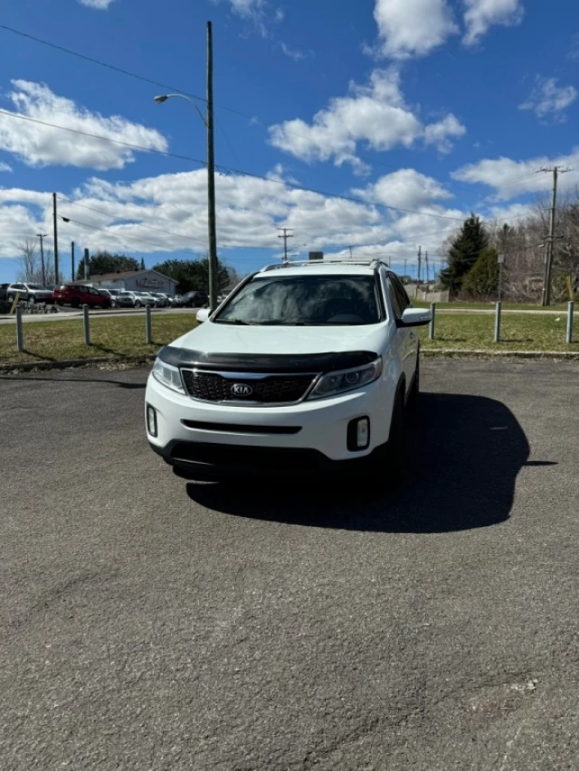 KIA Sorento LX 2015