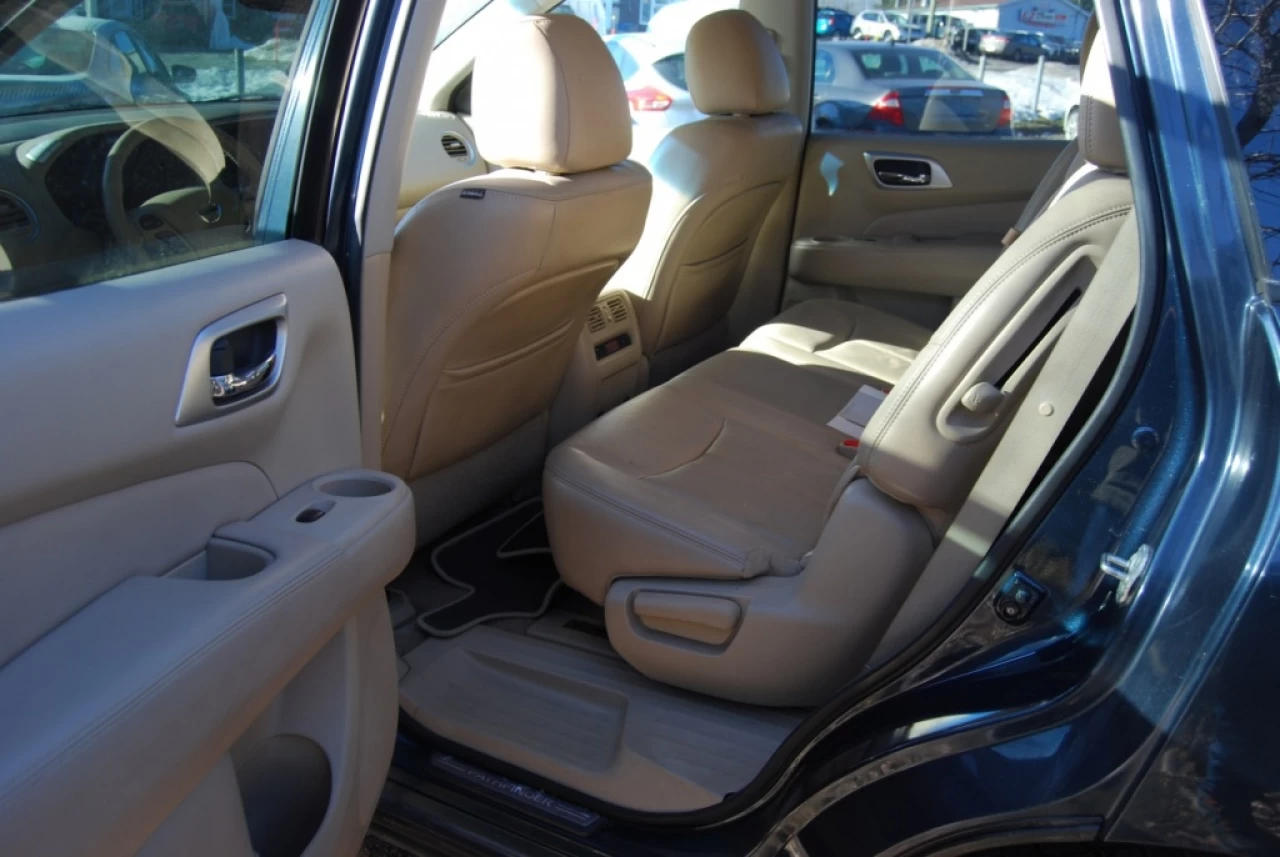 2014 Nissan Pathfinder SL Image principale