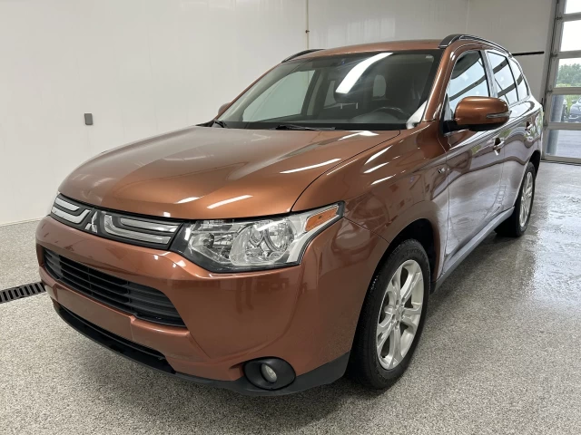 Mitsubishi Outlander SE 2014