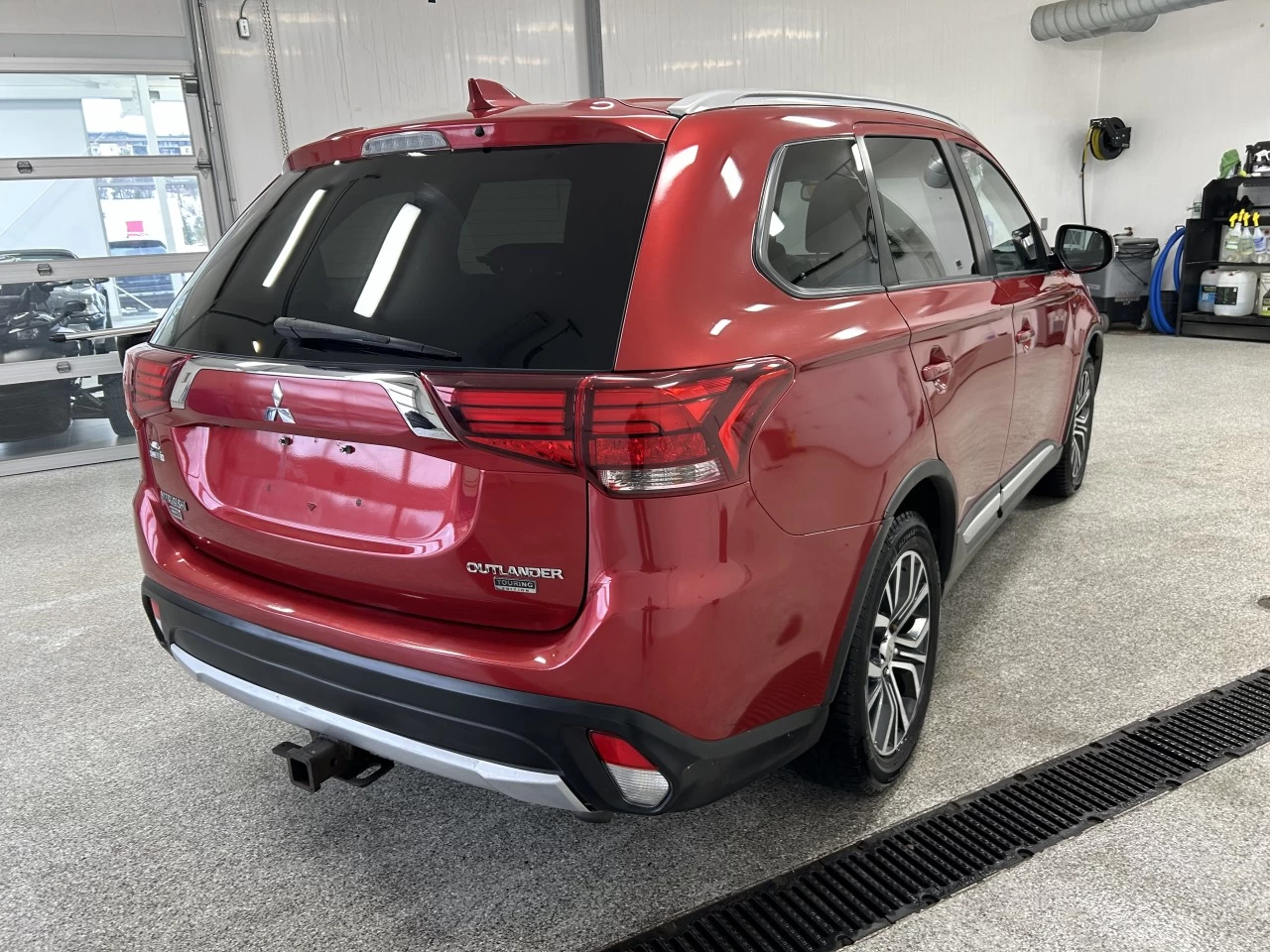 2018 Mitsubishi Outlander SE Main Image