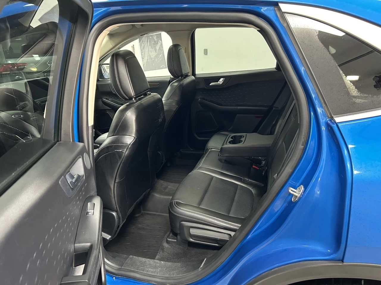 2020 Ford Escape Titanium Image principale