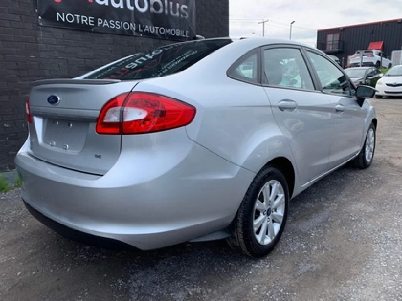 2013 Ford Fiesta SE Image principale