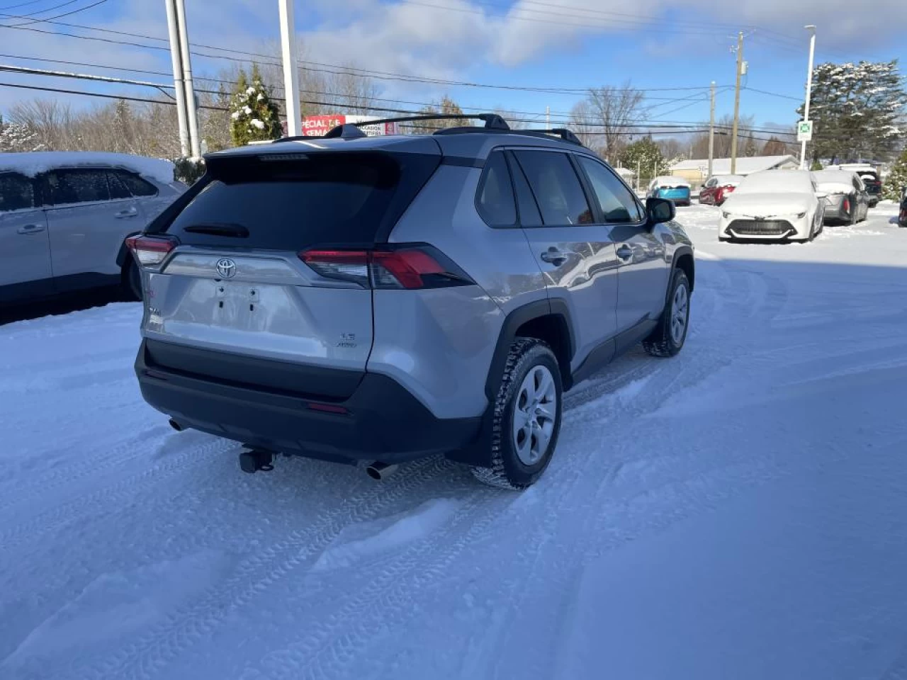 2021 Toyota RAV4 LE AWD Image principale