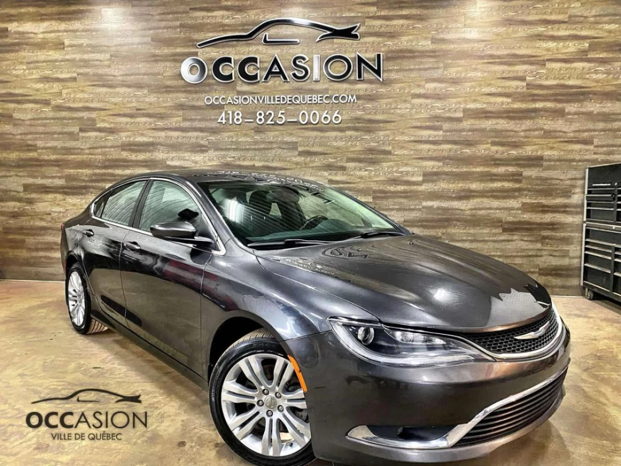 2015 Chrysler 200 4dr Sdn Limited FWD Main Image