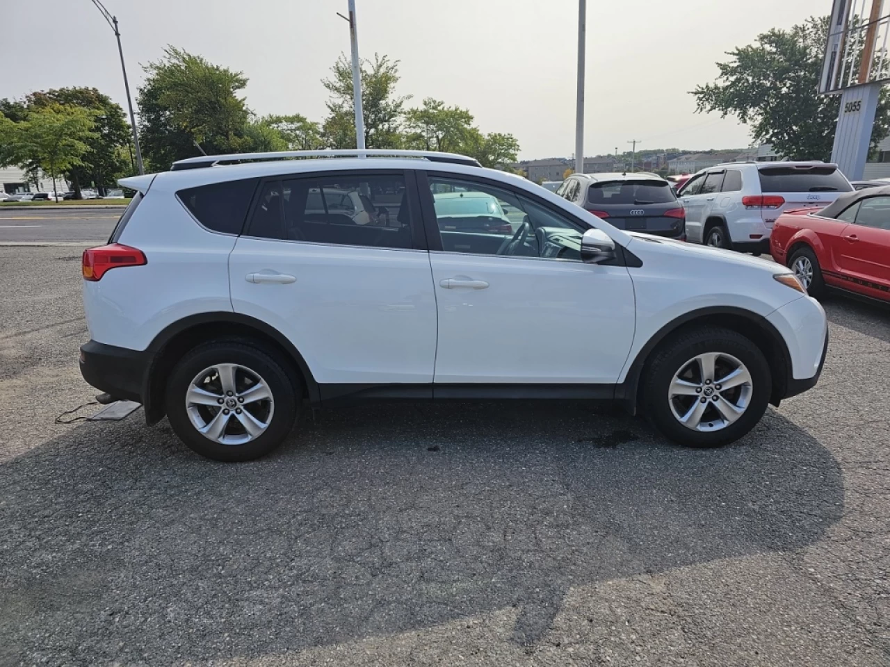 2015 Toyota RAV4 XLE Image principale