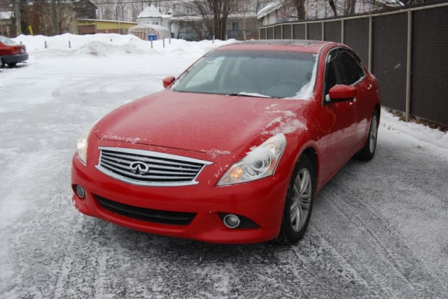 Infiniti G37 Luxury 2012