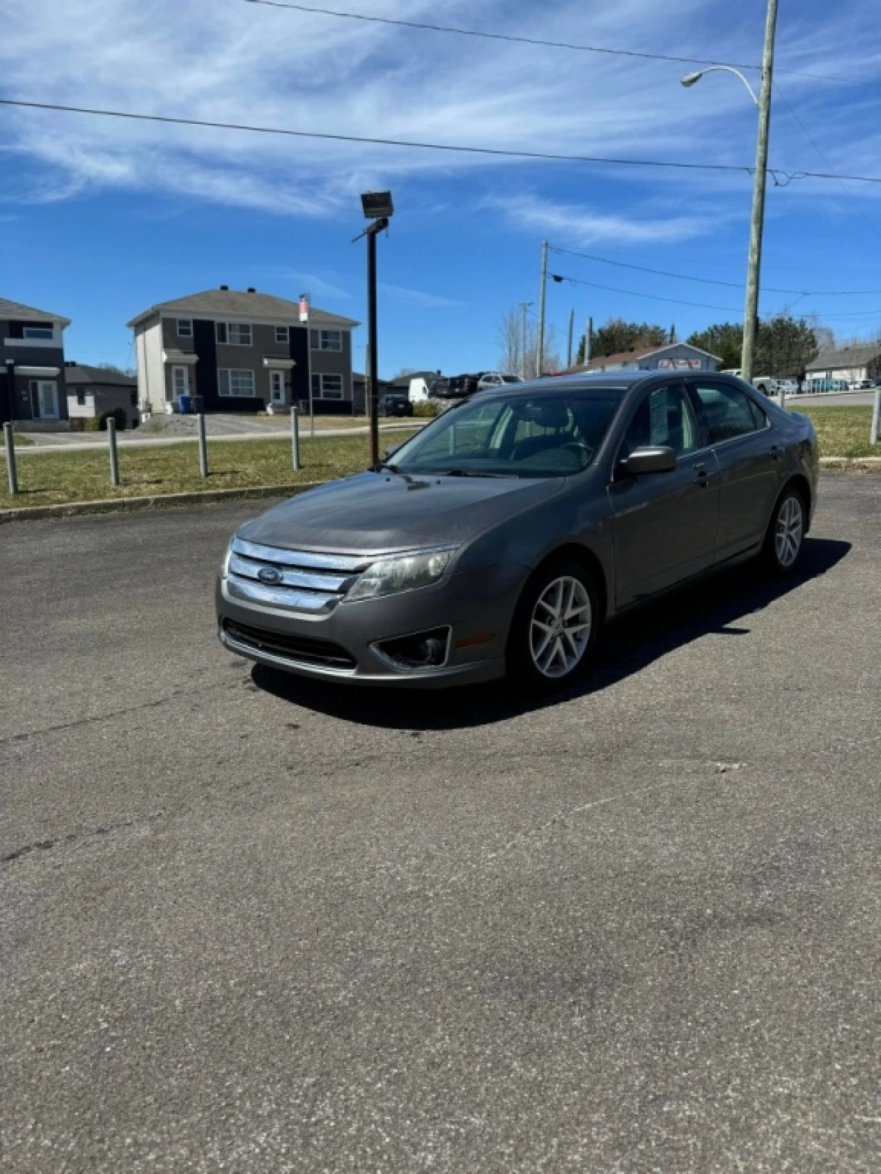 2010 Ford Fusion SEL Image principale