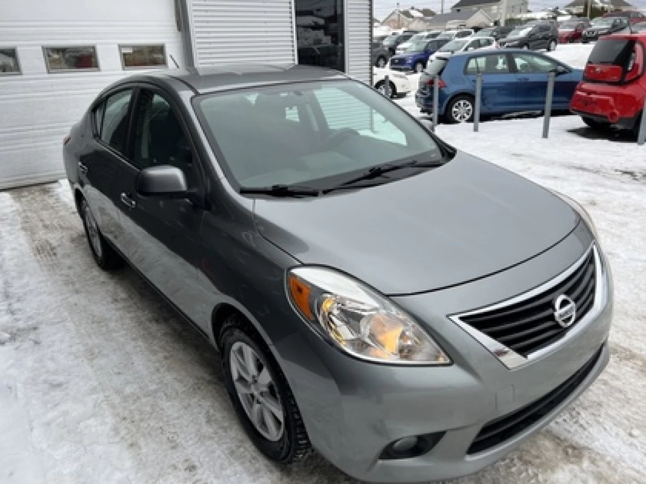 2012 Nissan Versa 1,6 Image principale