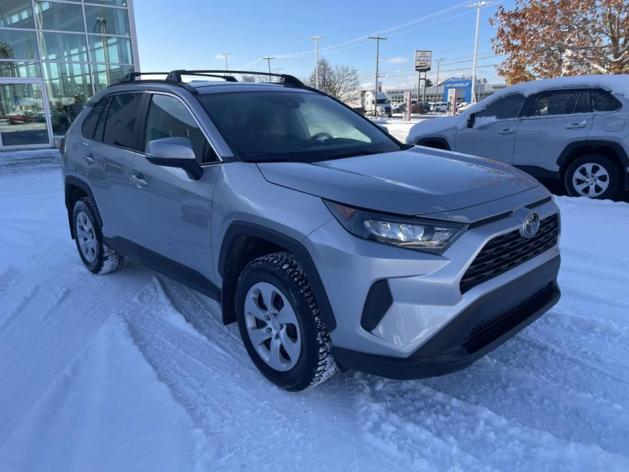 2021 Toyota RAV4 LE AWD Image principale