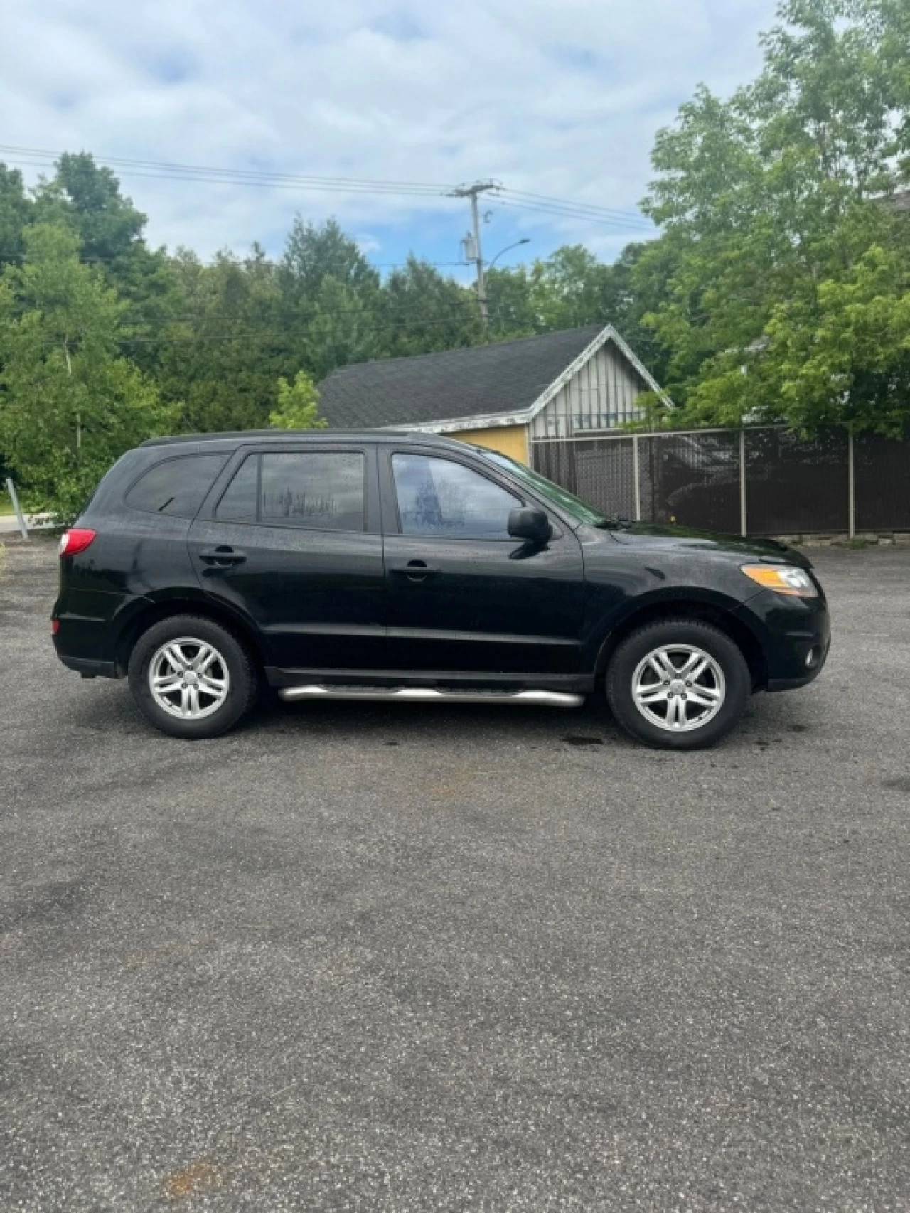 2010 Hyundai Santa Fe GL Main Image