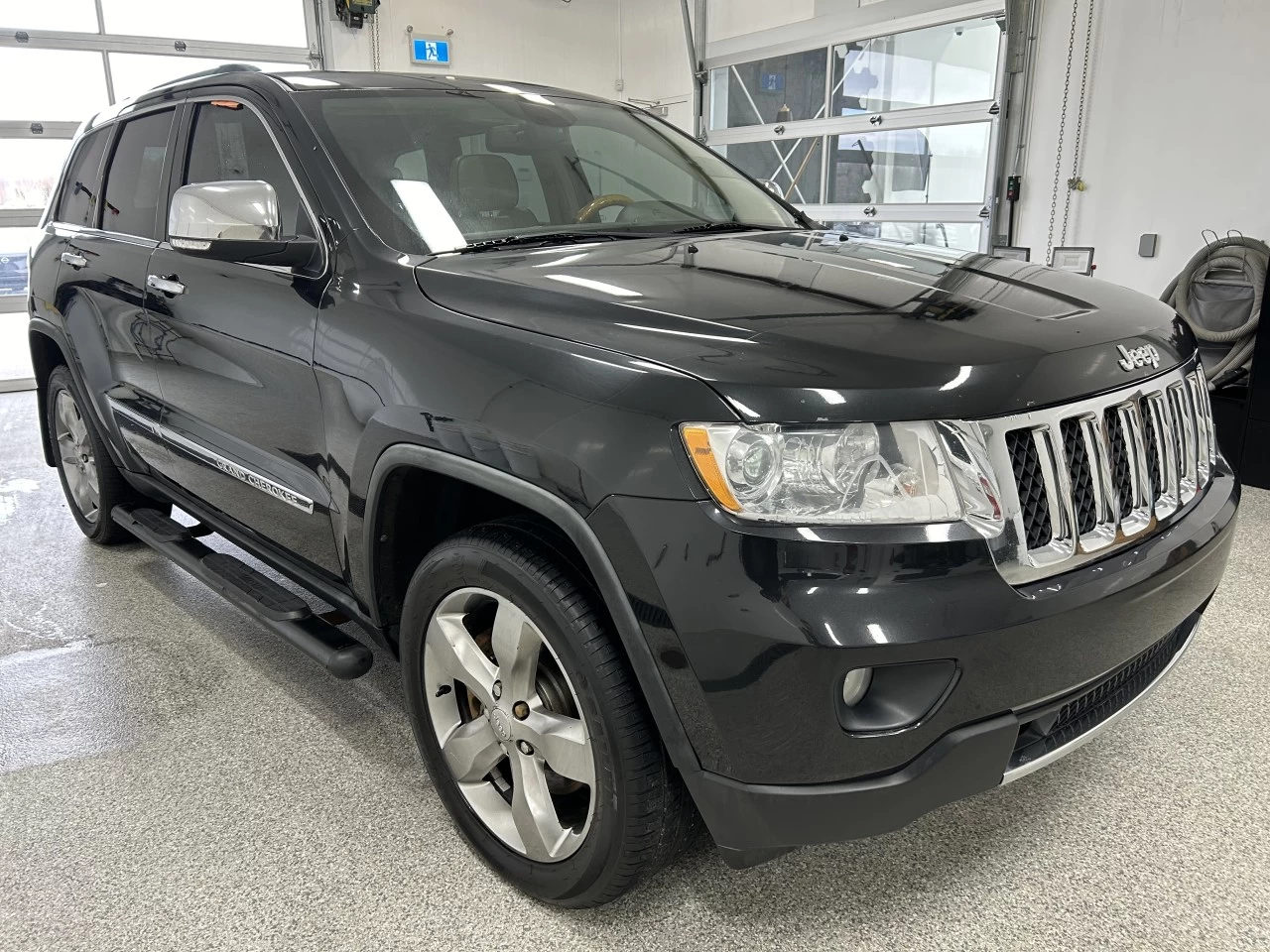 2012 Jeep Grand Cherokee Overland Image principale