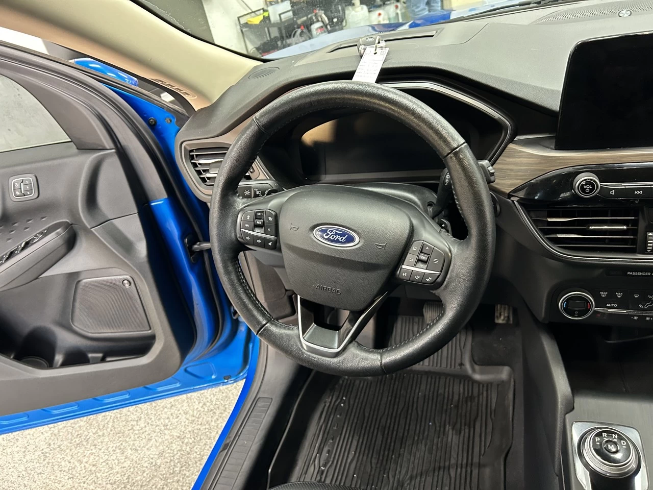 2020 Ford Escape Titanium Main Image