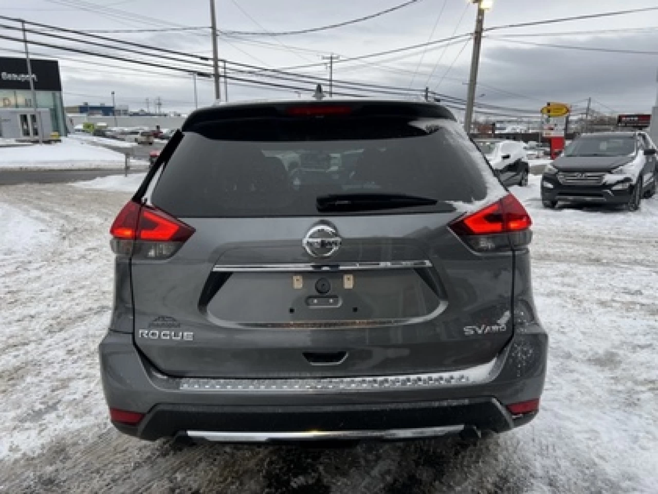 2018 Nissan Rogue SV AWD Image principale