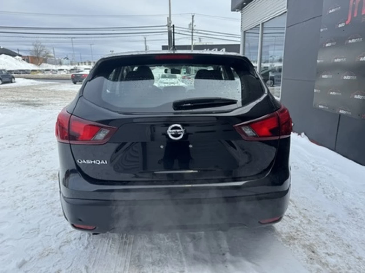 2019 Nissan Qashqai SV Main Image