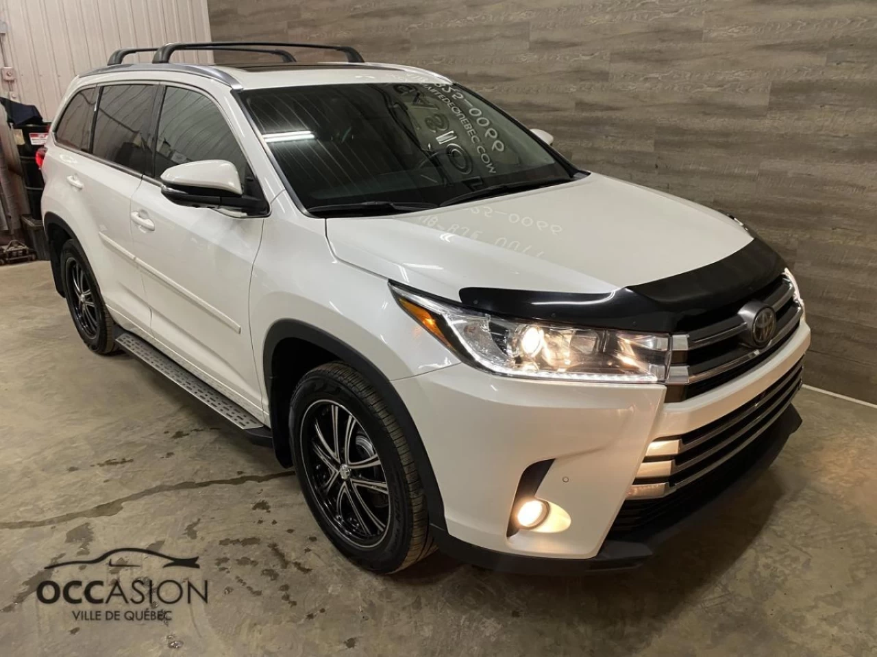 2017 Toyota Highlander AWD 4dr Limited Main Image