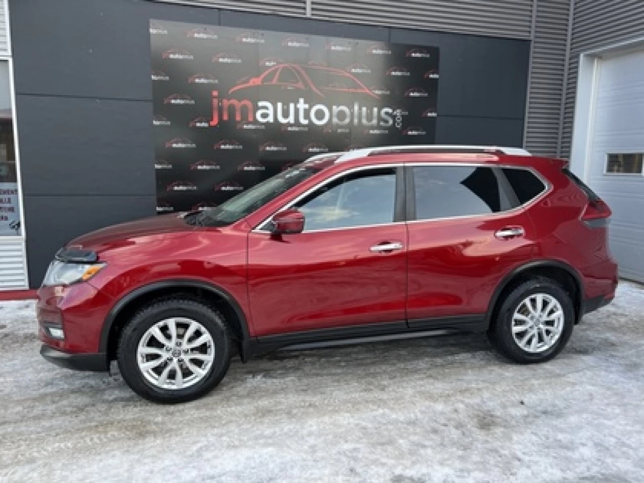 2018 Nissan Rogue SV AWD Main Image