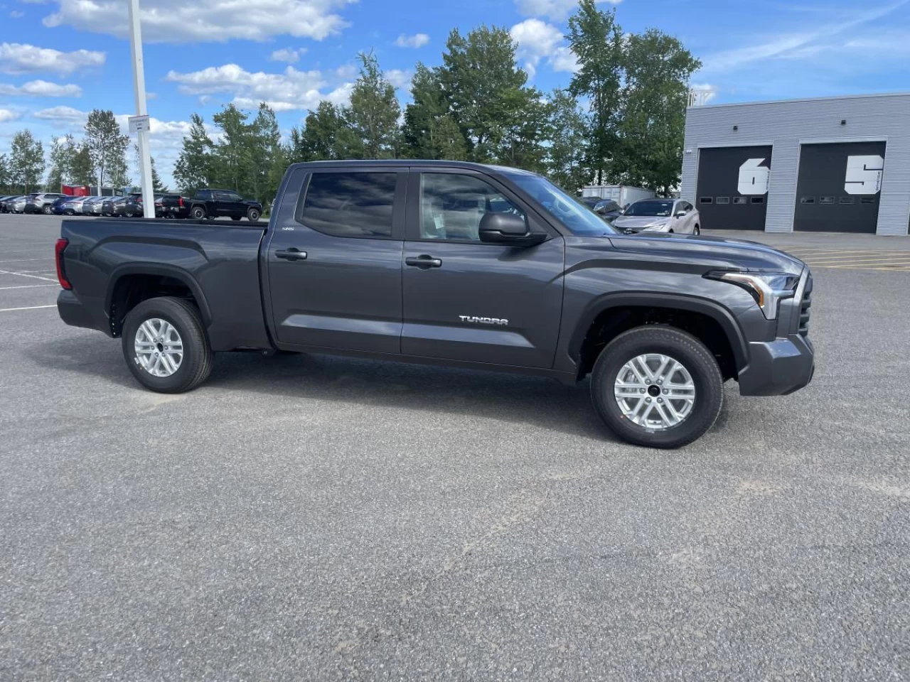 2024 Toyota Tundra 4x4 Crewmax SR5 Long Bed Image principale