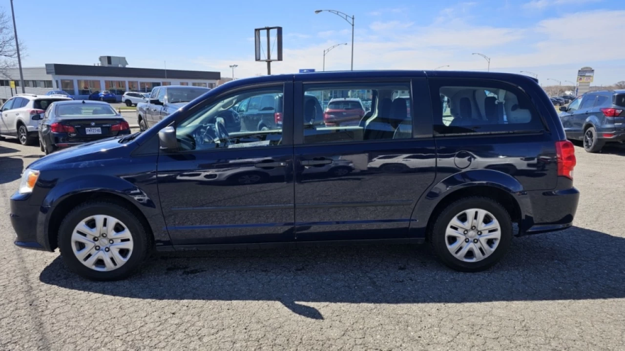 2016 Dodge Grand Caravan Ensemble Valeur Plus Main Image