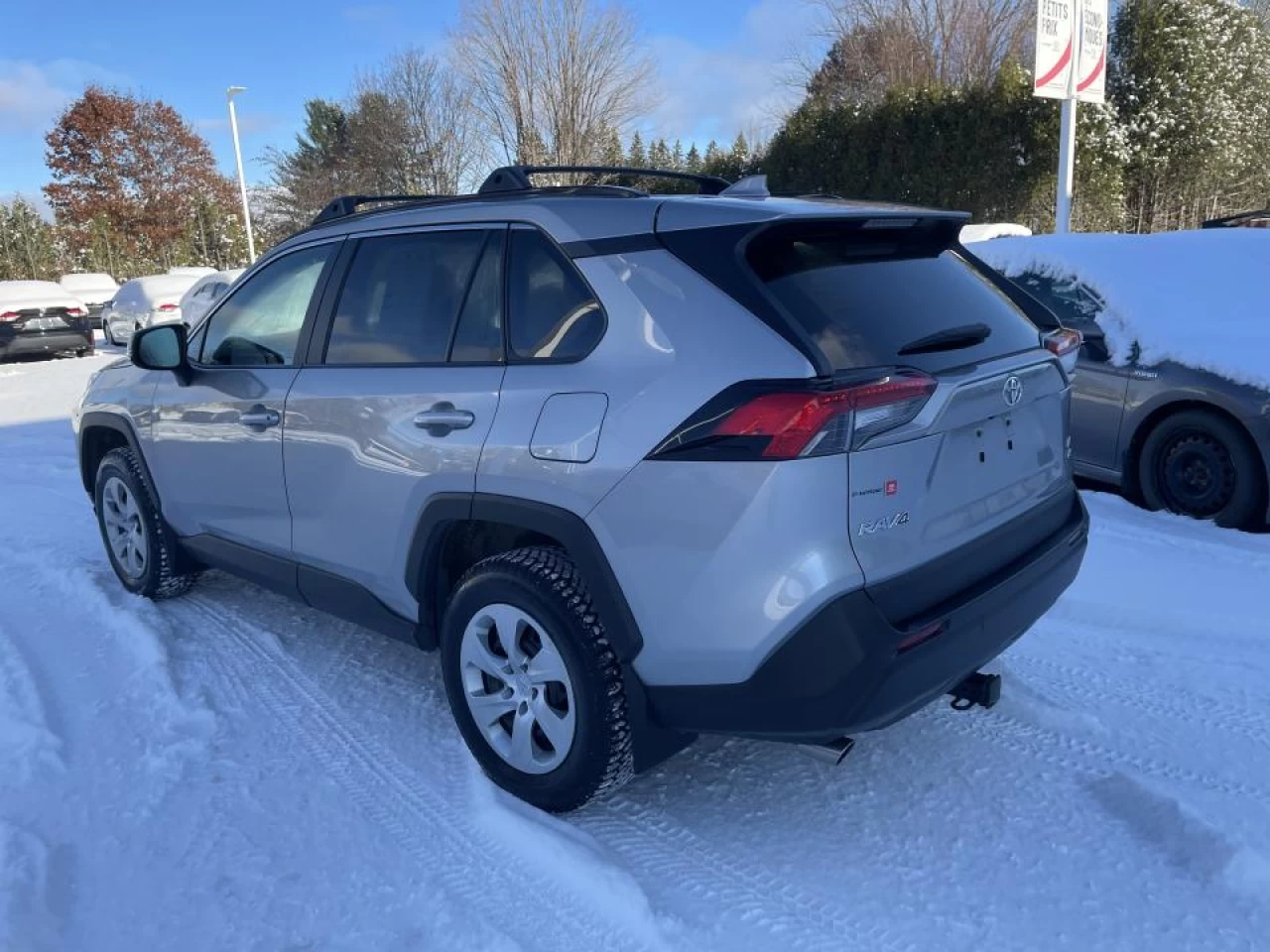 2021 Toyota RAV4 LE AWD Main Image