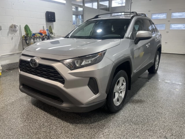 Toyota RAV4 LE 2019