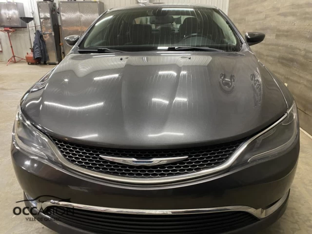 Chrysler 200 4dr Sdn Limited FWD 2015