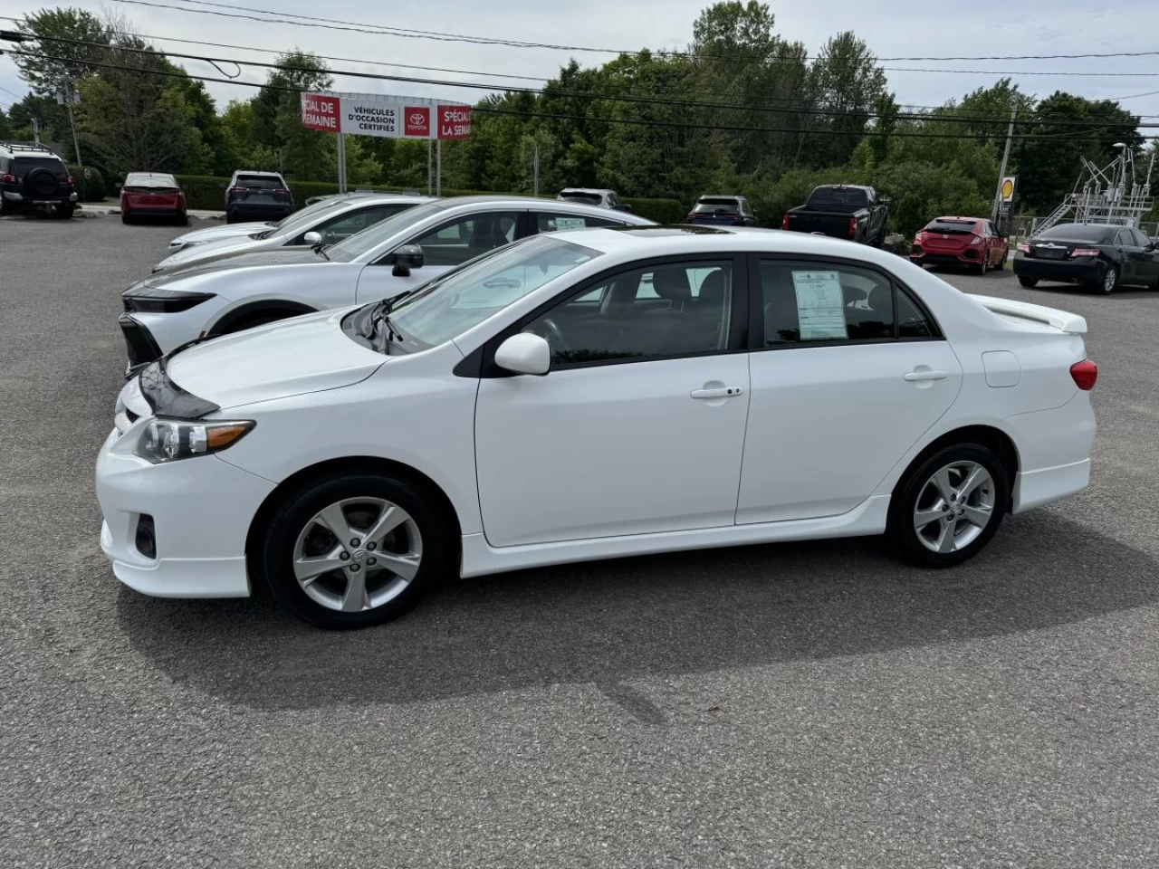 2013 Toyota Corolla 4dr Sdn Man CE Main Image