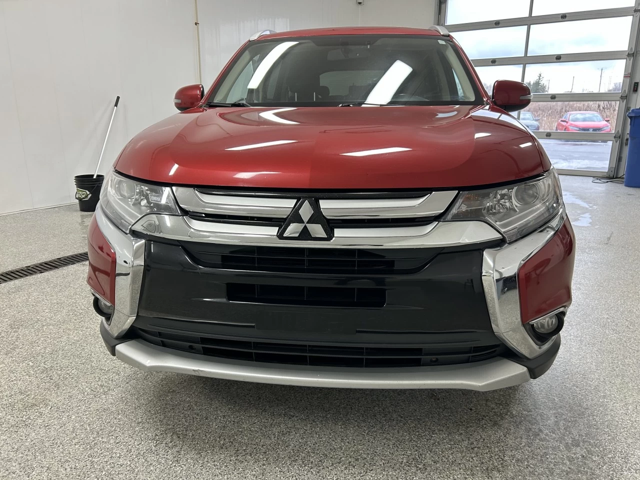 2018 Mitsubishi Outlander SE Main Image