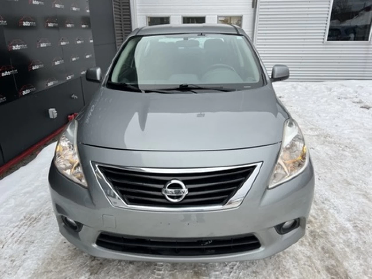 2012 Nissan Versa 1,6 Image principale