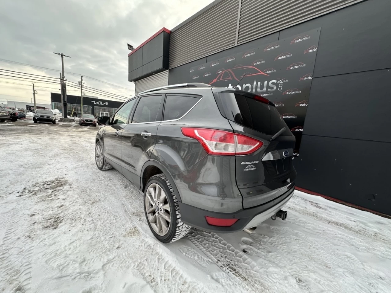 2016 Ford Escape SE Main Image