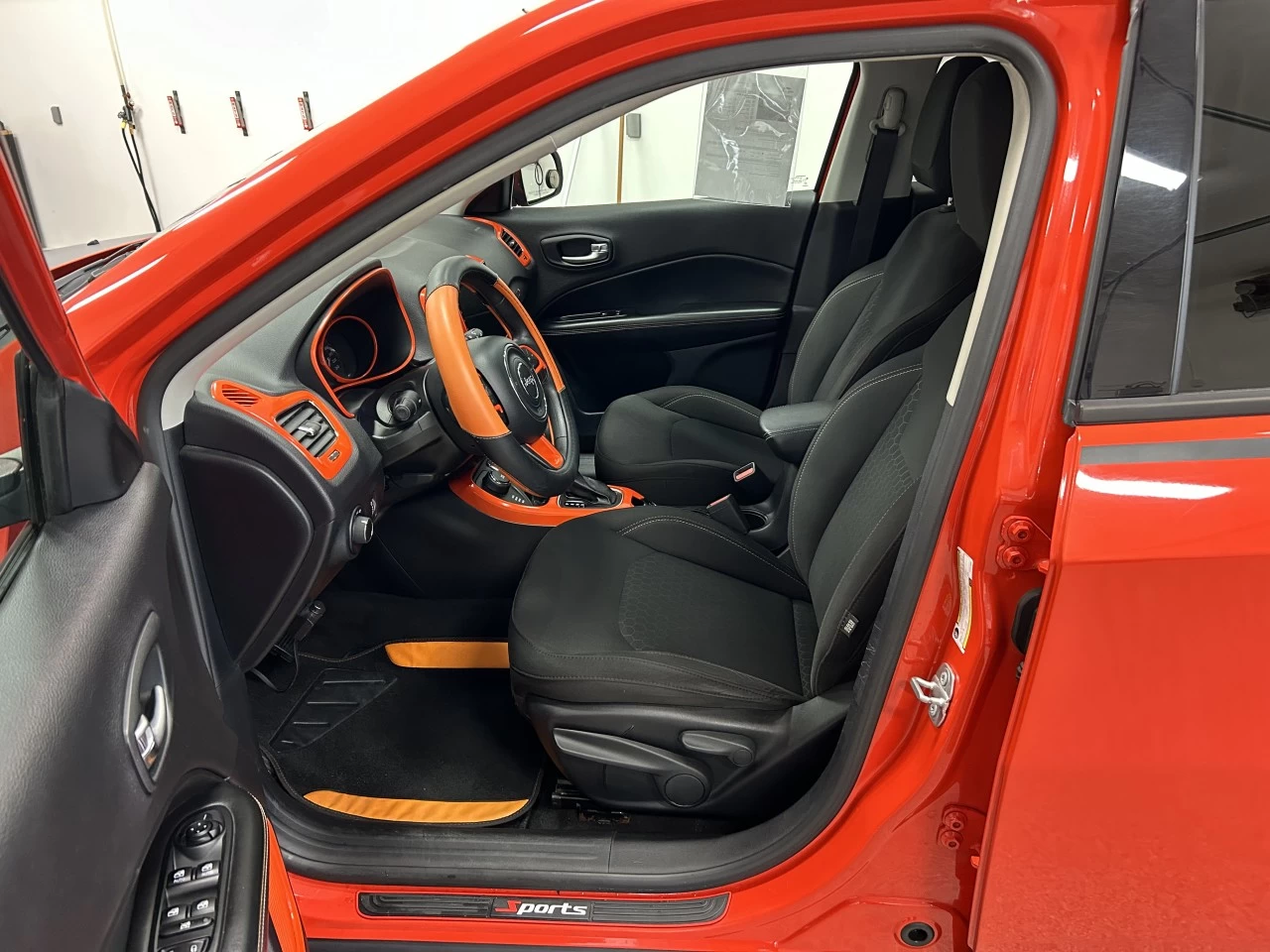 2018 Jeep Compass Sport Main Image