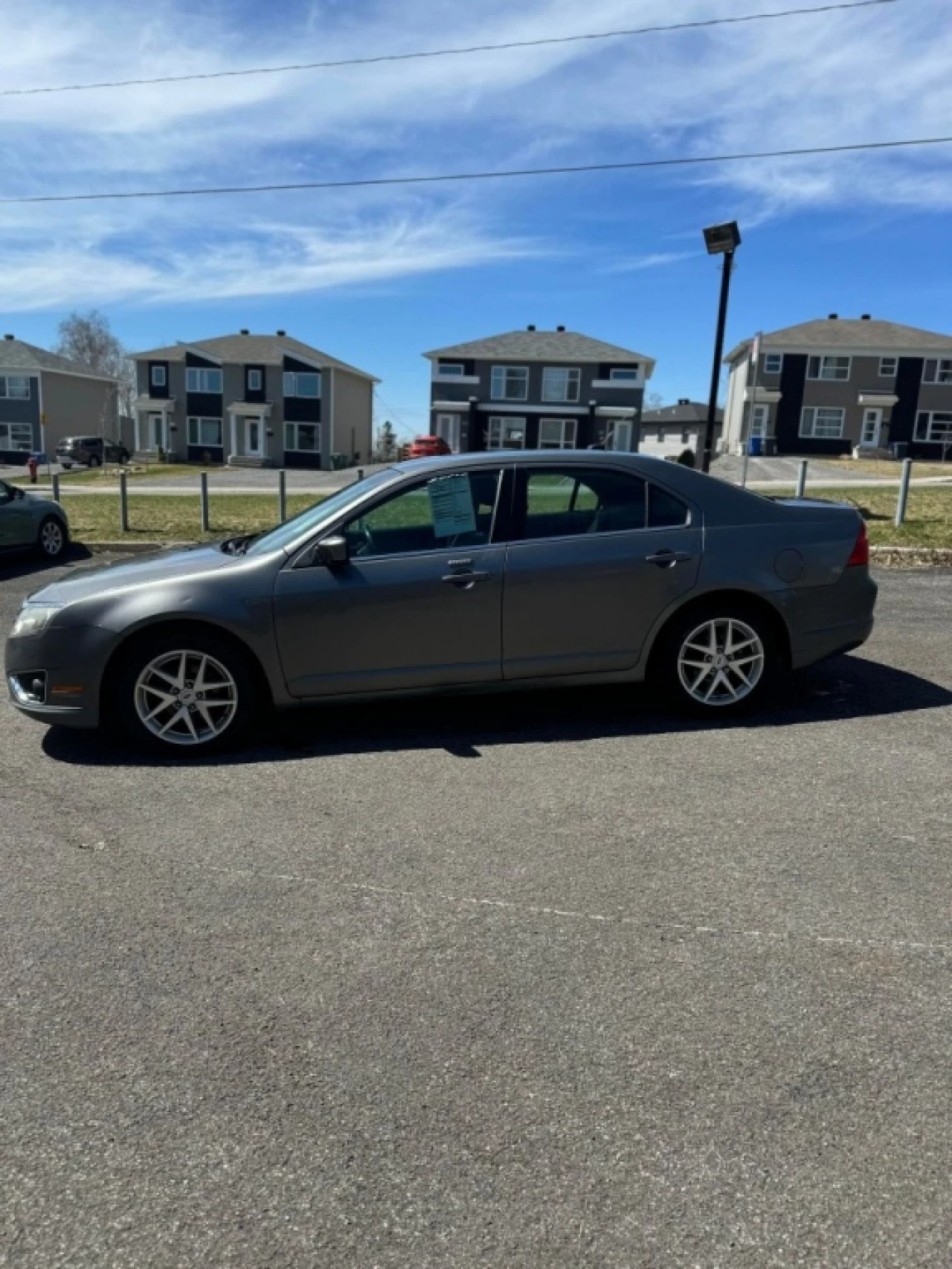 2010 Ford Fusion SEL Image principale