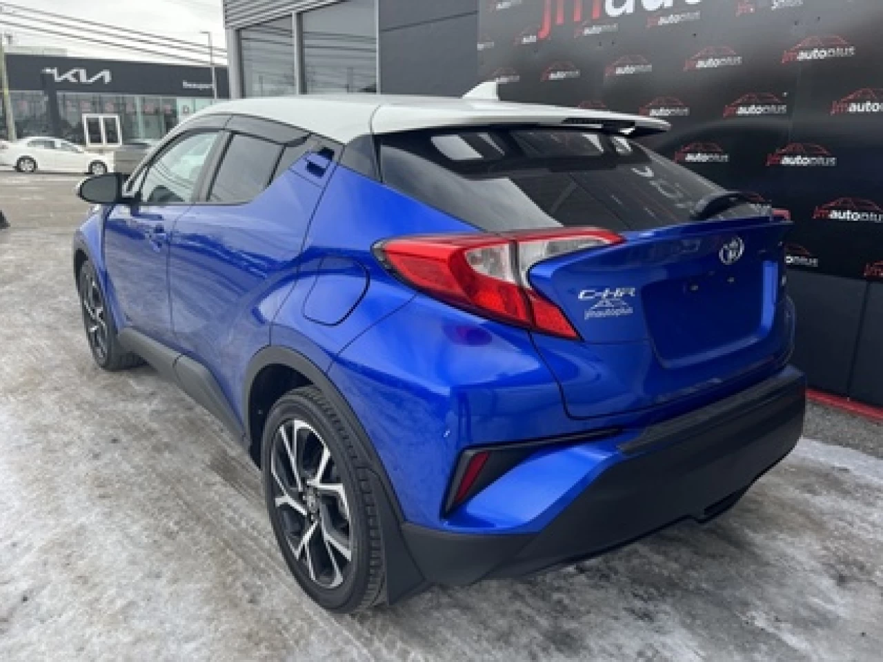 2018 Toyota C-HR XLE Image principale