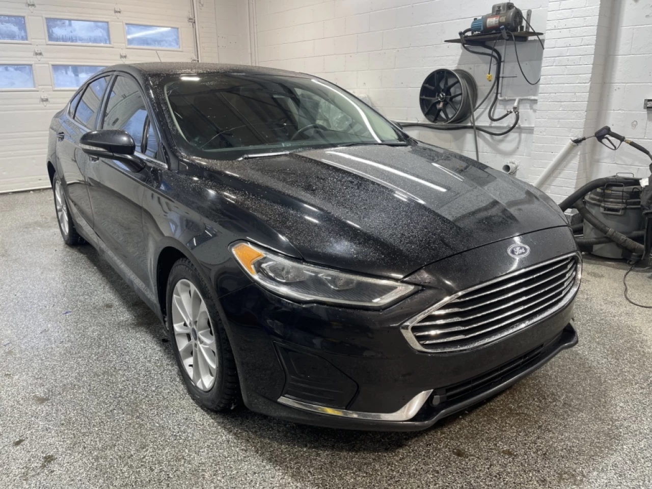 2020 Ford Fusion SEL Main Image