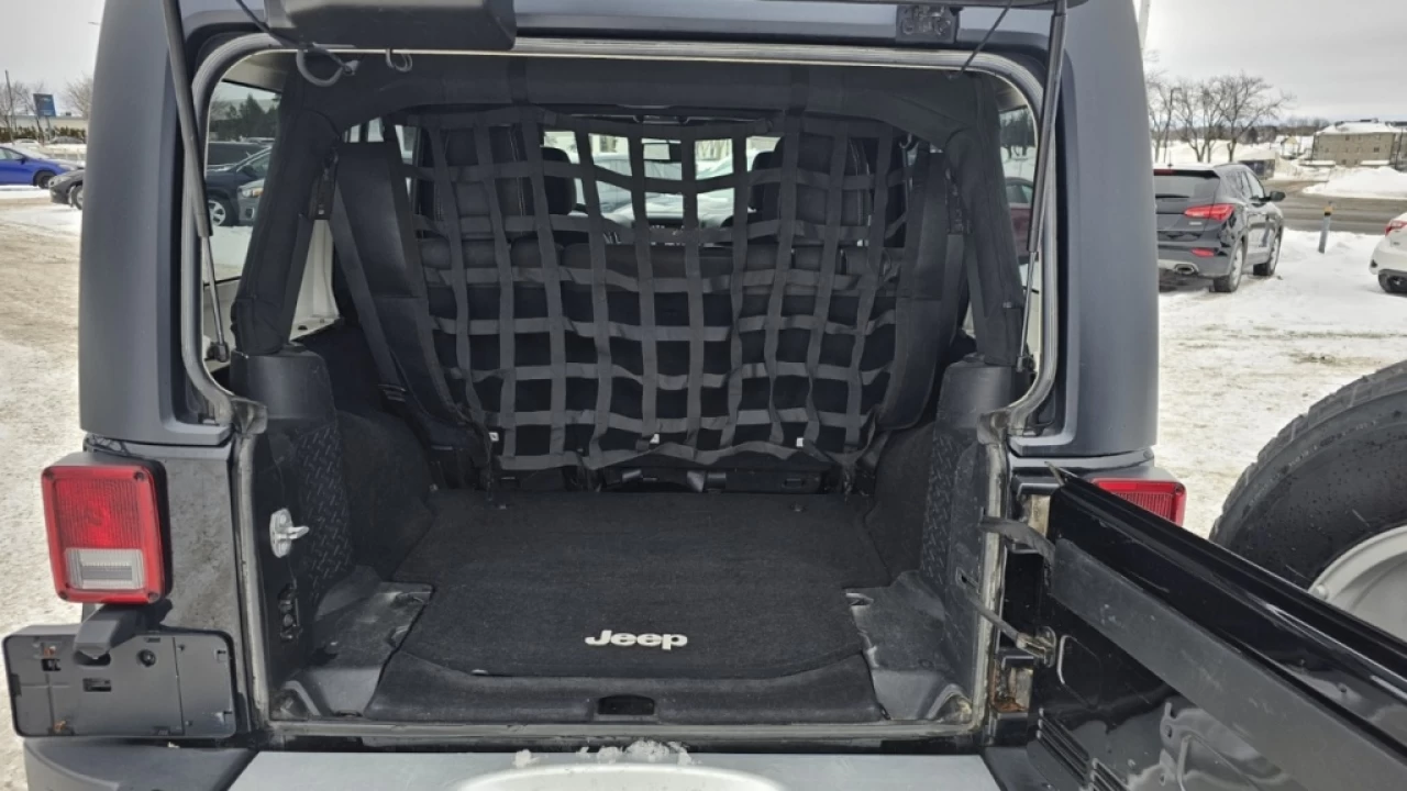 2015 Jeep Wrangler Sahara Image principale