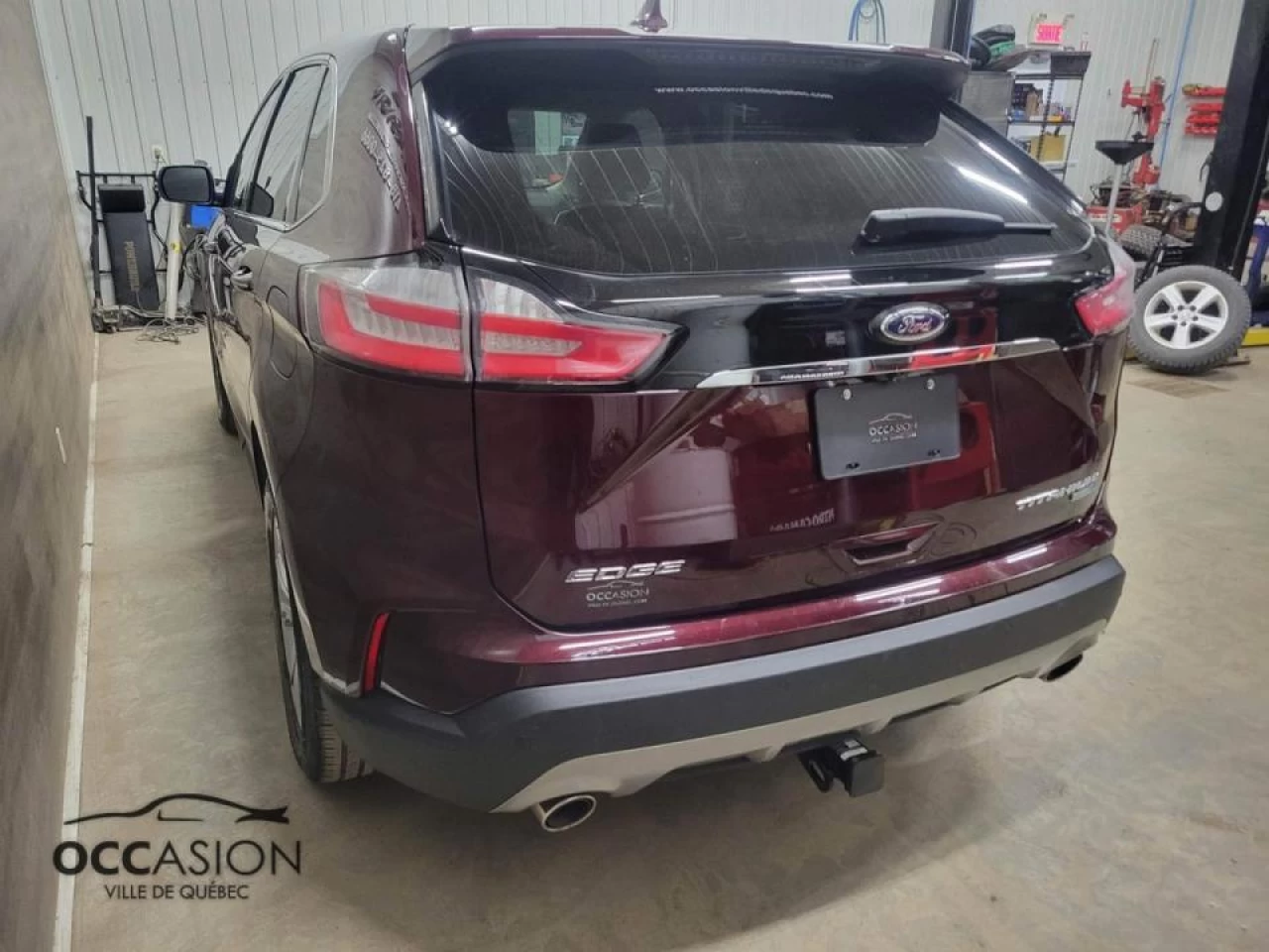 2020 Ford Edge Titanium AWD Main Image