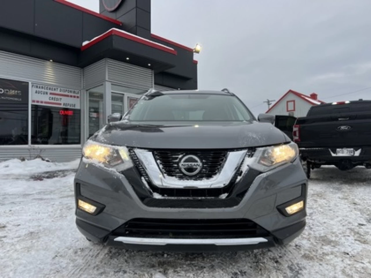 2018 Nissan Rogue SV AWD Main Image