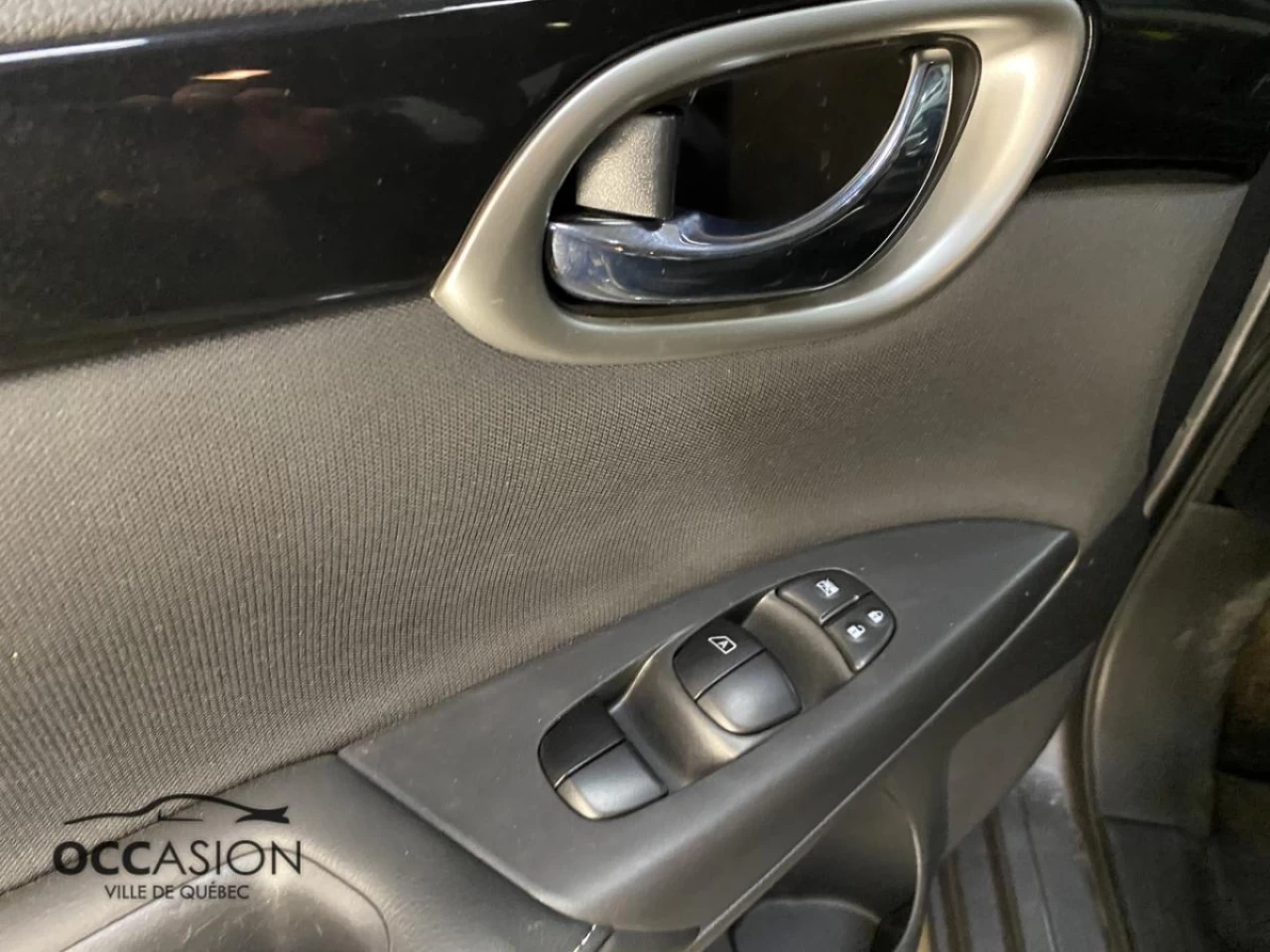 2018 Nissan Sentra SV Main Image