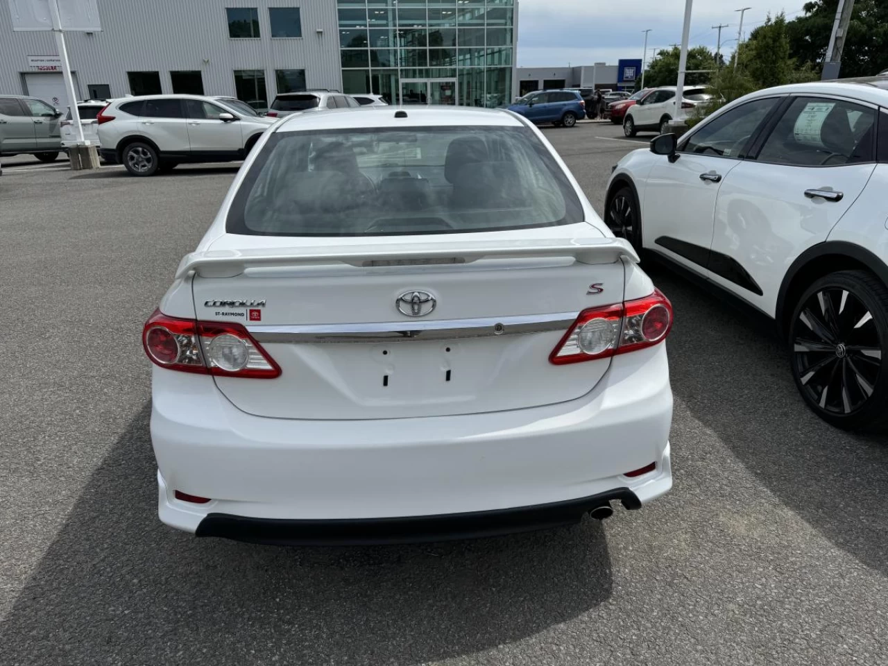 2013 Toyota Corolla 4dr Sdn Man CE Image principale