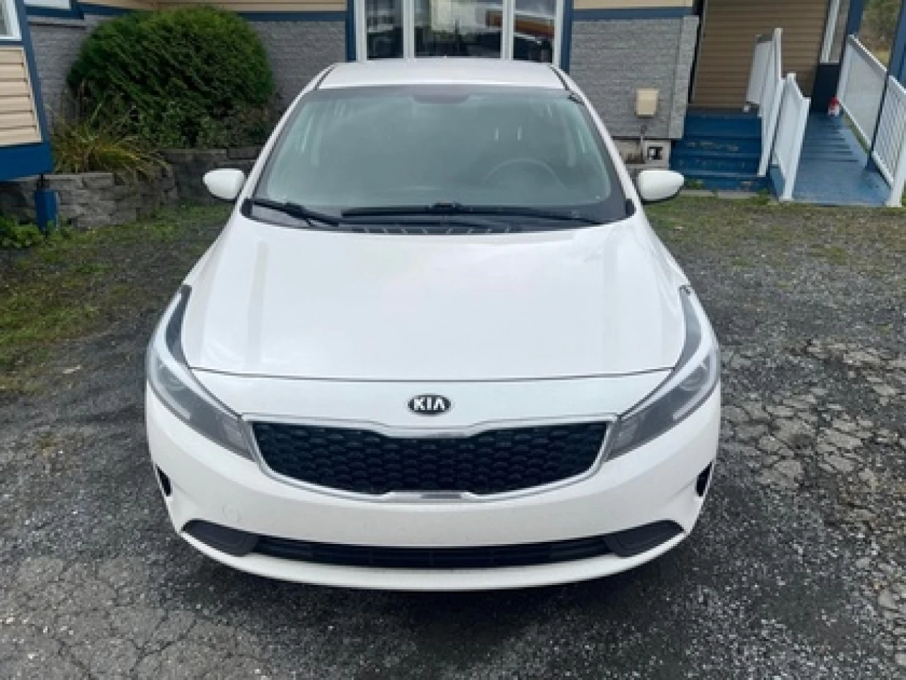 2017 Kia Forte LX/LX+/EX/EX Luxe/EX+ Main Image