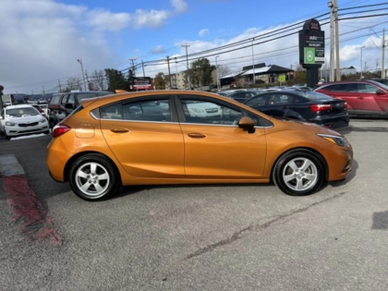 2017 Chevrolet Cruze LT Main Image