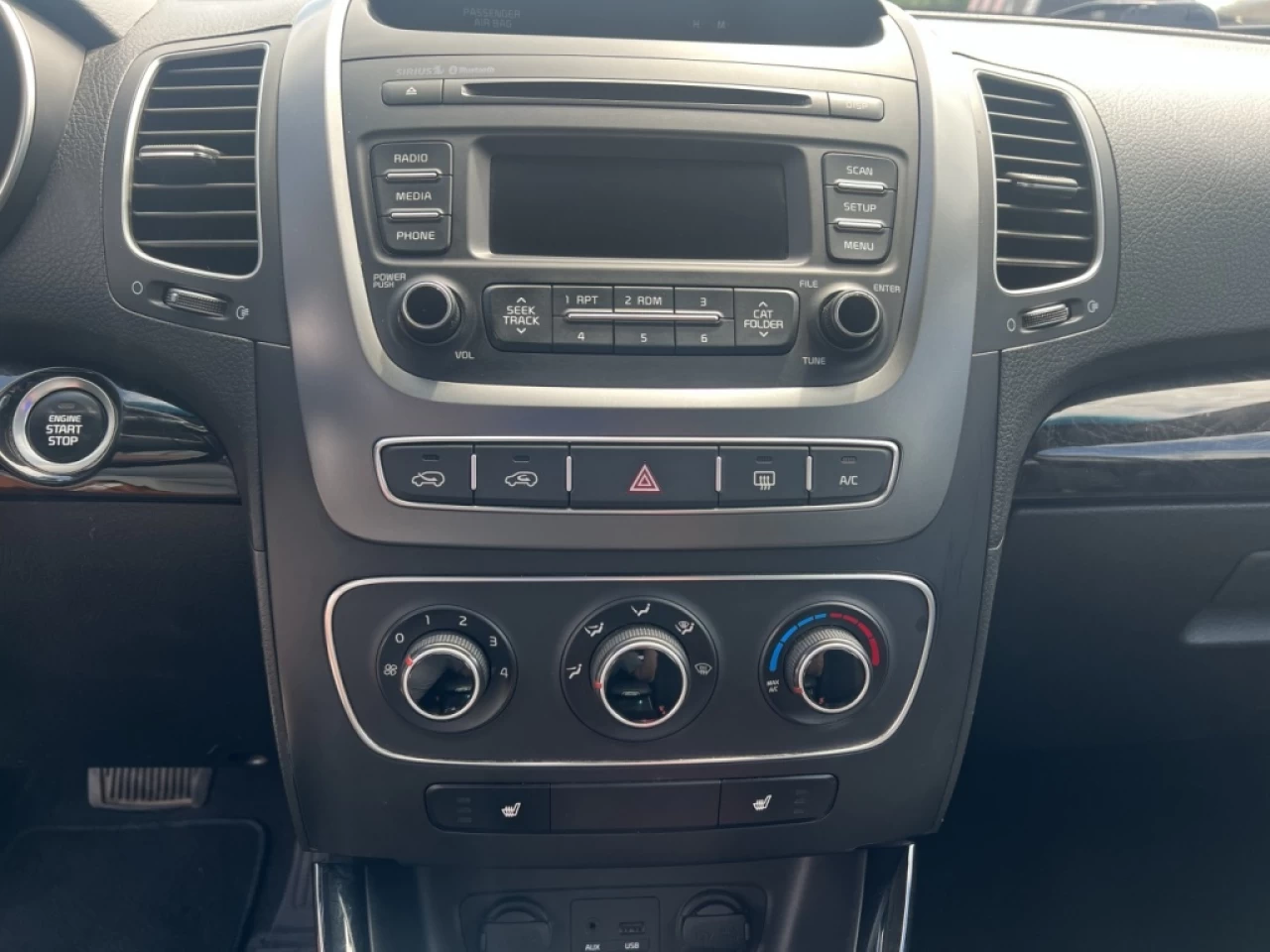 2014 KIA Sorento LX Main Image